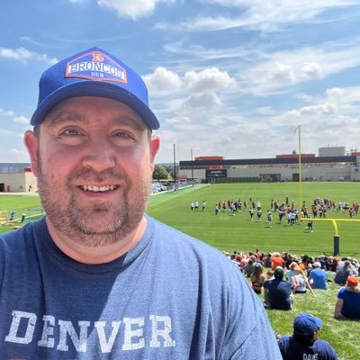 Saved by grace. Editor. Writer. Broncos fan. #BroncosCountry #GoAvsGo Colorado Native.