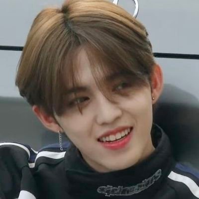 maryready2luv's profile picture. carat💎 she/her