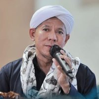 Habib Segaf Baharun(@ustsegafbaharun) 's Twitter Profile Photo