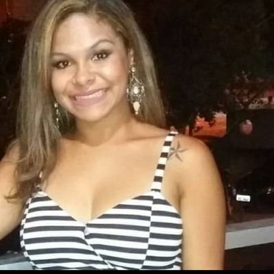 Julysouza52's profile picture. 