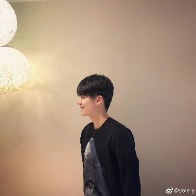 zrz94498872's profile picture. 刚来