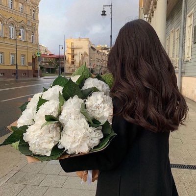 iHiA___'s profile picture. CIS Student👩🏻‍💻| INSPIRATION ✨, LOVE 🤍, DESIGN🪄, HEALTH🥑, SPORT🏋🏻‍♀️