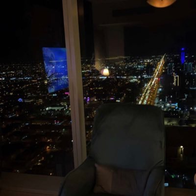 بطل لقافه