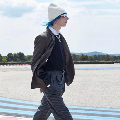 ooottttmmpp's profile picture. 君と星降る夜を駆けて 夜明けの先の景色見たいんだ @yomicomichu_