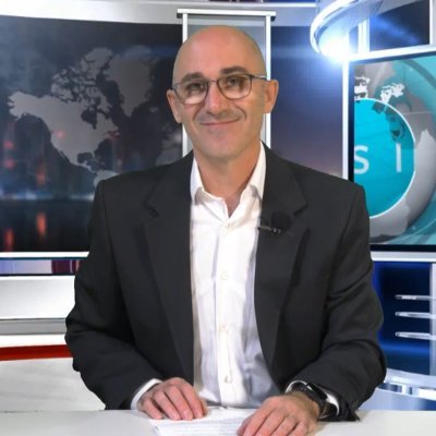 Periodista. Presidente de la @EscDeCiudadania. Trabajo en el Área de Comunicación de @manzanares_es  y en @Manzanares10TV . Bético y judoca.