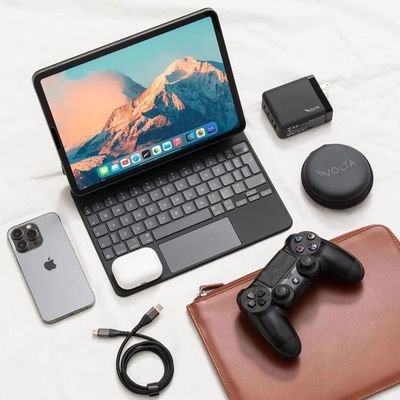 blue_birdi_'s profile picture. This app is overrated.

X