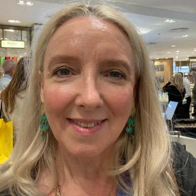 Roz_Read's profile picture. Integrative Child Psychotherapist & DDP Practitioner working with adoptive families in private practice * Programme Director at @InstituteForArt