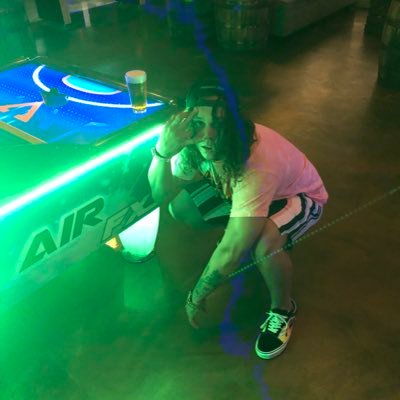 Hear my diabolical melodies straight from the pits of my soul 🖤
& if u still can’t feel me , kill me