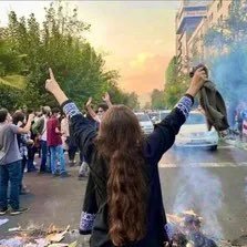 بچه های خارج..با حذف تنها مانع انقلاب در خارج راه انقلاب را هموار کنید

🔴اگر جربزه اش را ندارید🔴

 از بچه های داخل انتظار حذف نیروی سرکوب رو نداشته باشید