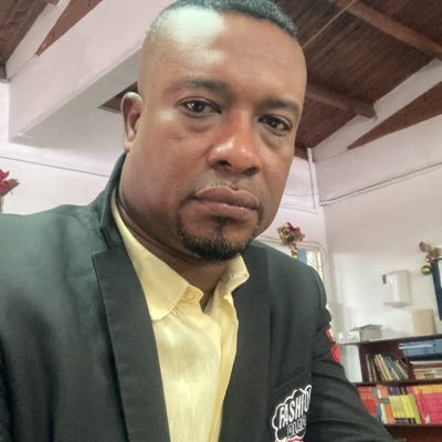 HenryAgualimpi's profile picture. Abogado, emperador y docente