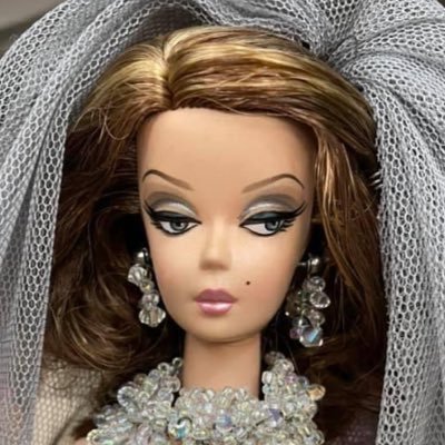 RestingDollface Profile Picture