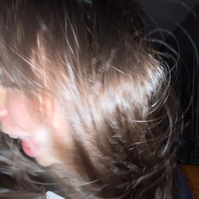 igua54933196's profile picture. i comment and laugh