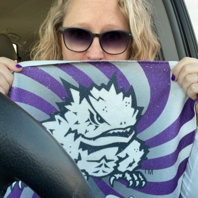 Horned Frog fanatic😈, Jesus follower, mom to 3 boys (save me!) 5th grade teacher, keeping my eyes up🙏🏻