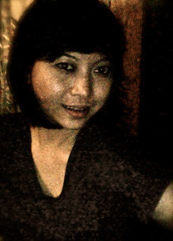 AnaAnnAmin's profile picture. Height: 175cm
Shoe Size: 9/10 (Humongous for Asia Girls :P)
Occupation: Housewife 
Status: Married with one child