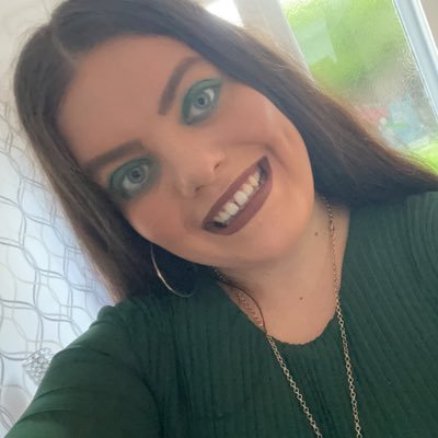 love to try different things
like acting, dancing, and singing
and love makeup and beauty it's my passion