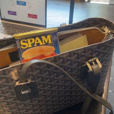 gill123birdie's profile picture. 