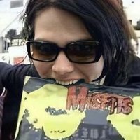 rie (@v4mpirem4nsion) 's Twitter Profile