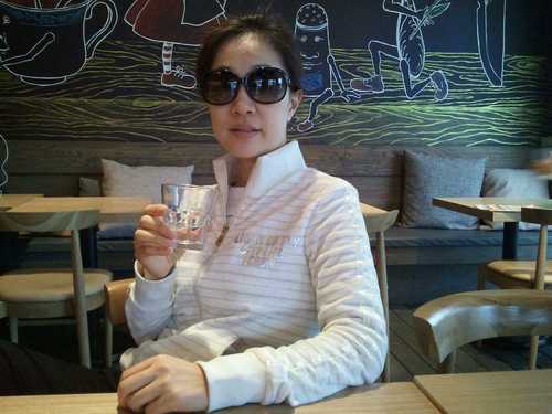 hohohy7's profile picture. 방송, 교육, 여행, 명상, 유머, 예술, 바다,별, 행복