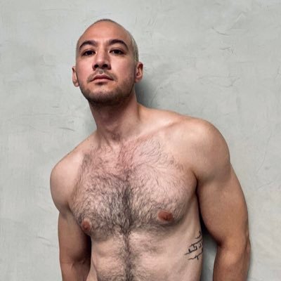 thisismrlee's profile picture. @thisismrlee all around. life through my vibe.