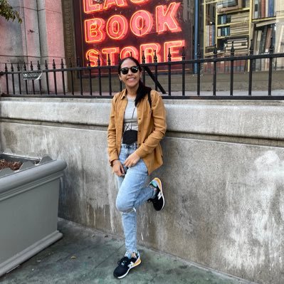 _MarthaaNavarro's profile picture. Paso  más tiempo buscando libros que leyendo 📚