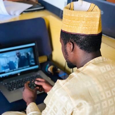 ALLAH FIRST❤️||Computer scientist 💻|| ARSENAL-FC|| Not pious enough to be compared with my tweets|| Retweets & Likes ≠ Endorsement||CRUISE😆||DM 4 Ads & PRs||