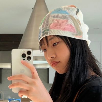 cherrybibiiii's profile picture. client! — lf budget friendly rates 💐 old acc @/nakedbibiiiii got taken d0wn