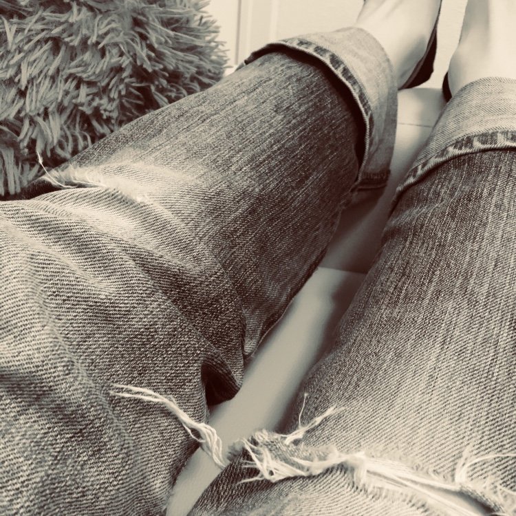 ppif_bitter's profile picture. 虎視眈々とレギュラーポジションを狙うアラフィフ派遣。世を忍ぶ仮の姿にて癒しと妄想の糧を模索中。雨の日も晴れの日もアルコールで1日を締めくくれたら幸せ。まったり気まぐれ、時々本音系。ちくりと棘、ゆるっと妄想。既婚だけどB面で恋したい。