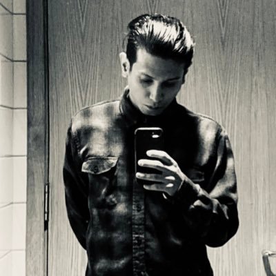 I make music sometimes \\ IG @_oshiin