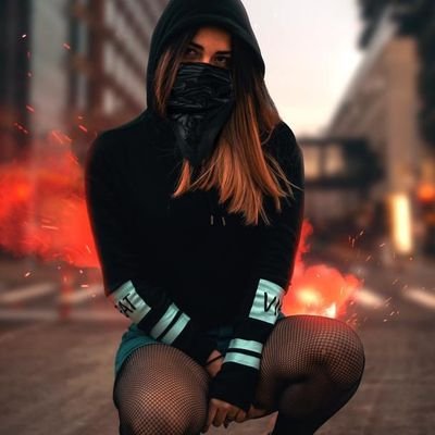 Jenny0_2's profile picture. I'm a beader 📿😌