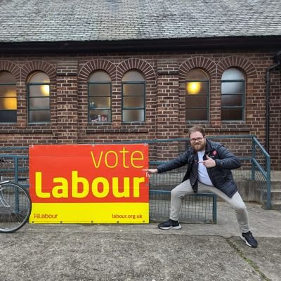 🌹Labour Cllr for Pops + Hulme 
💪Proudly working class
✊ Join a union
🔁/❤/follows ≠ Endorsements
🛰🏛 Comms + Campaigns