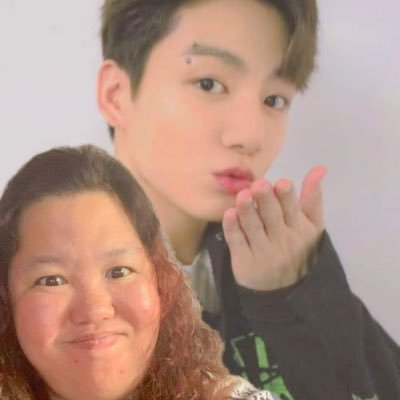 vie0510's profile picture. 