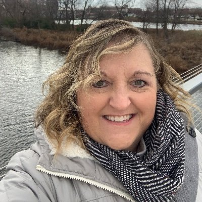 DonnaThill2848's profile picture. Teacher, Patriot, Proud Auntie, traveler
