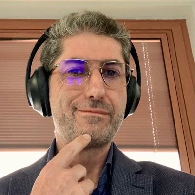 chemaminguez's profile picture. Saborear la vida, tocar la guitarra, correr, la música y el cine | Filósofo de pacotilla | Mis gustos y opiniones |  Colaboro con SERES (Grupo Docaposte)