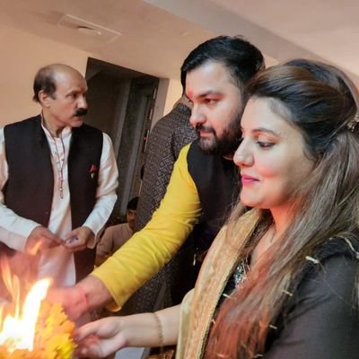 Amitmon31922551's profile picture. 