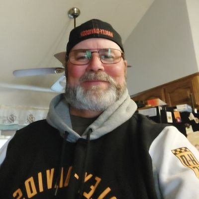 American by birth, Tennessean by the grace of God. CDL holder. CDL Examiner. Harley Enthusiast.