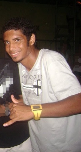sou um cara legl q gosta de fazer amigos e q tem Deus como aliado sou evangelico tenho como objettivo ser jogador sou de Ilheus-ba contato:73-8147-1759