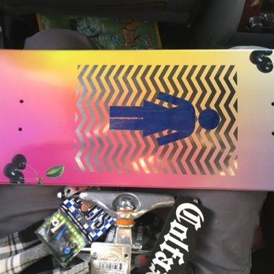 Skater from Denver, Colorado! I love 303 Boards, Daygo Streetwear, and Girl Skateboard!