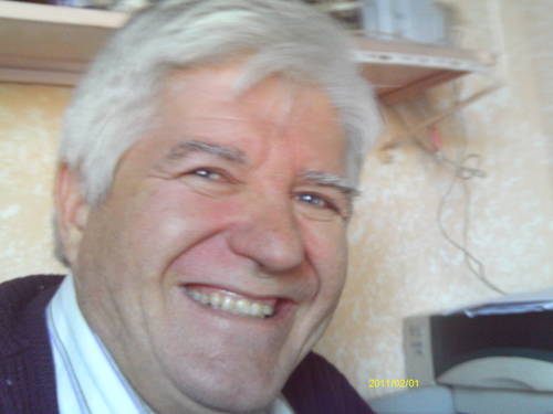 Veterano de vuelta en muchas batallas,pero con ganas de colaborar y algun dia poder ver un mundo mas justo y equitativo,siempre miro de frente