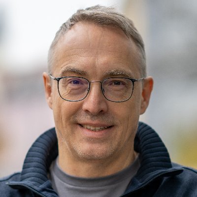 Entrepreneur making:
❌ https://t.co/YDFxerQ7Cm Connect your APIs with AI.
🍪 https://t.co/VcALRzuloG No More Cookie-Banner.
See more on
🟠 https://t.co/R30OKV6bcT