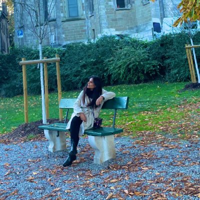 vanecruz12's profile picture. No voy en tren, voy en avión ✈️ .