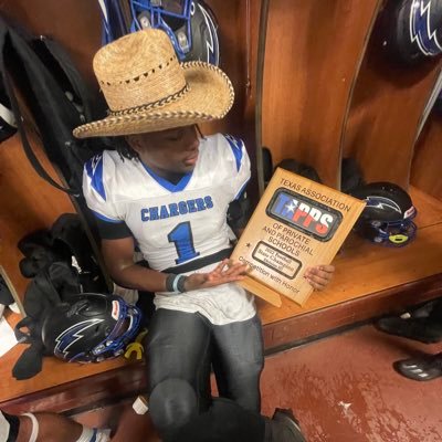 Dallas Christian 24’, 2022/2023 State Champ, Student Athlete, GPA 3.4, LB/SS, 6’0 215lbs Mesquite Tx https://t.co/MHCD74fZDZ. 2x State champion