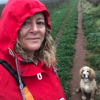 Lancashire lass living in Worcestershire. History geek 🤓, Mudlarker 👀, book worm 🐛 and pet lover 🐶🐈🐈