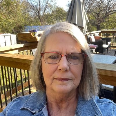 lindase27862613's profile picture. 