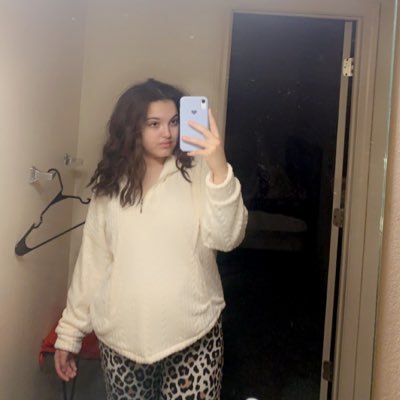 janaetmays's profile picture. 