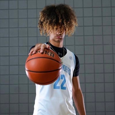 6’3”/G|F/St. Andrews Episcopal High School/GPA 3.85