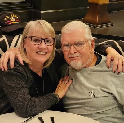 Love my kids, husband, family & friends. Enjoy 📚, 🎶, theater & trips to Vegas. Huge fan of Marie Osmond! #ThereIsAlwaysAlwaysSomethingToBeGratefulFor❤️