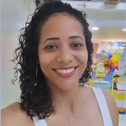 Ofjana_'s profile picture. Aqui no Twitter é onde eu passo raiva.
Só vim pela treta🖤