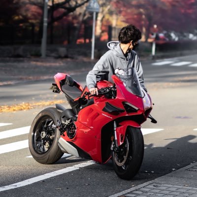 Pace_PanigaleV4's profile picture. 21歳になってしまった働く事が趣味のオタク君です。猫好きです！