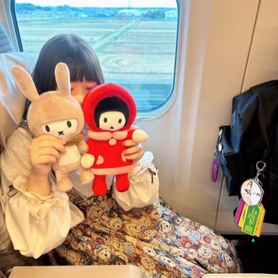 yukinco_chiro's profile picture. YUKIちゃんだいすき🧸🎀COSMICBOX🐰* ユキンコさんぜひ仲良くしてください〜👏ポストするのさぼりがちですがみなさんのポストみてほくほくしてます🥹猫2匹が毎日もふもふ。💭 *. ポケモンとゲームがすき。文房具収集癖。スプラはサモラン勢🎨 .*