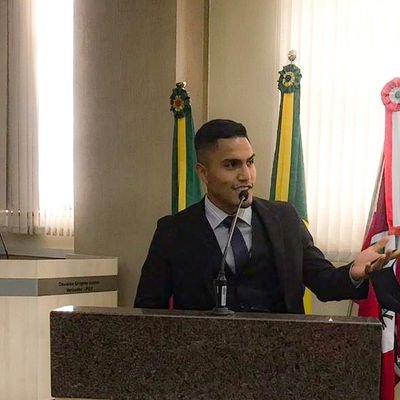 TON41525573's profile picture. Karatêca 🥋
Empreendedor 👨🏽‍💻